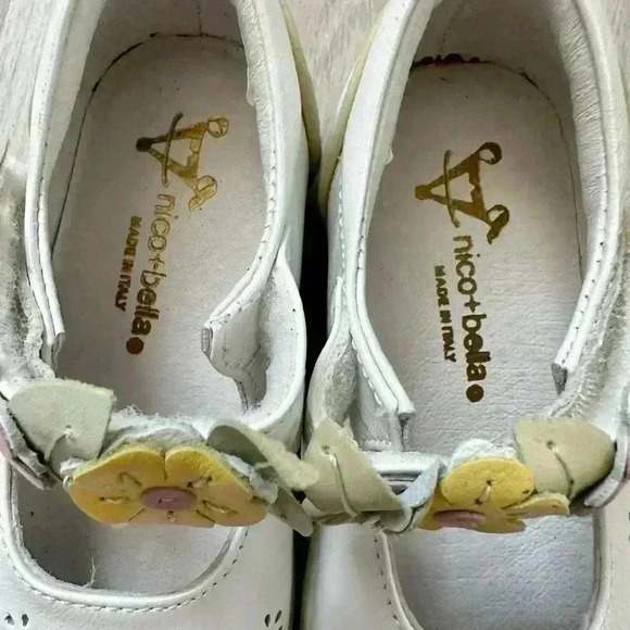 2. Nico + bella Leather Flowers little girls Shoes Mary Jane size 8.5 - Picture 4 of 8